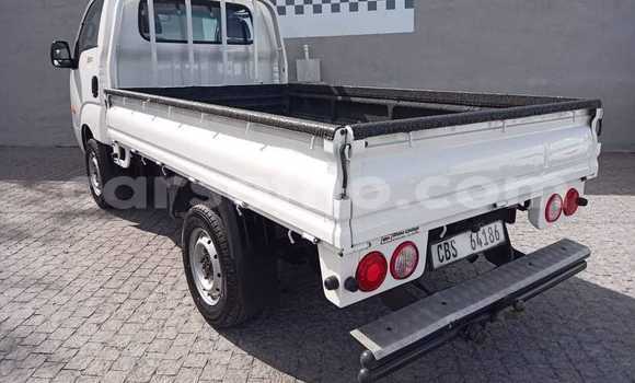 Sayi Na hannu Kia K7 White Mota in Mohale's Hoek a Mohale's Hoek Sayi Na hannu Kia K7 White Mota in Mohale's Hoek a Mohale's Hoek