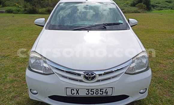 Sayi Na hannu Toyota Etios White Mota in Quthing a Butha-Buthe Sayi Na hannu Toyota Etios White Mota in Quthing a Butha-Buthe