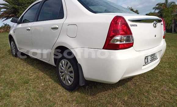 Sayi Na hannu Toyota Etios White Mota in Quthing a Butha-Buthe Sayi Na hannu Toyota Etios White Mota in Quthing a Butha-Buthe