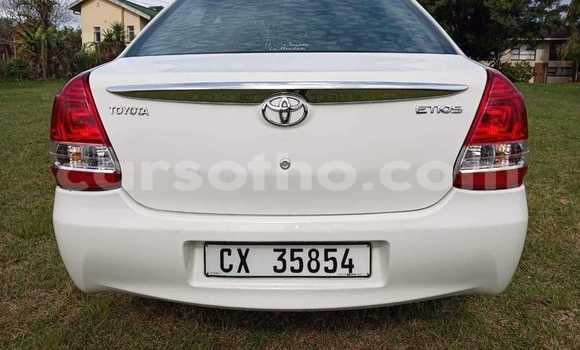 Sayi Na hannu Toyota Etios White Mota in Quthing a Butha-Buthe Sayi Na hannu Toyota Etios White Mota in Quthing a Butha-Buthe