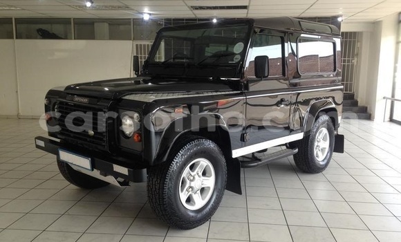 Sayi Na hannu Land Rover Defender Black Mota in Butha–Buthe a Thaba-Tseka Sayi Na hannu Land Rover Defender Black Mota in Butha–Buthe a Thaba-Tseka
