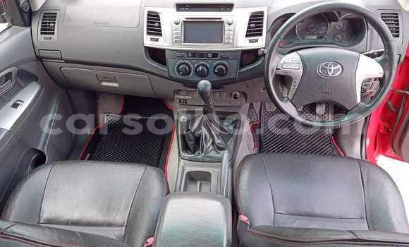 Sayi Na hannu Toyota Hilux Red Mota in Mohale's Hoek a Mohale's Hoek Sayi Na hannu Toyota Hilux Red Mota in Mohale's Hoek a Mohale's Hoek