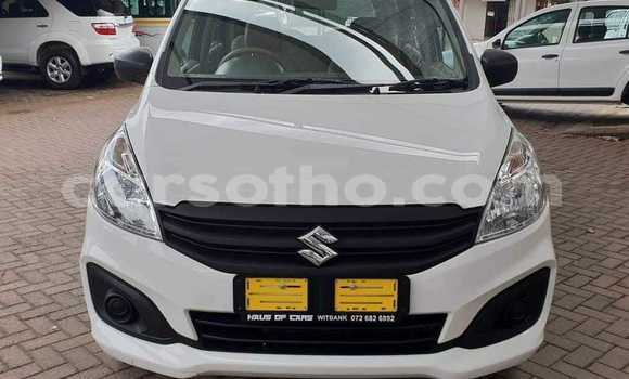 Sayi Na hannu Suzuki Ertiga White Mota in Mafeteng a Mafeteng Sayi Na hannu Suzuki Ertiga White Mota in Mafeteng a Mafeteng