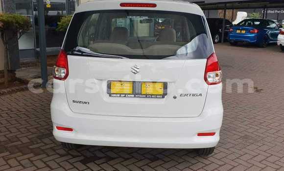 Sayi Na hannu Suzuki Ertiga White Mota in Mafeteng a Mafeteng Sayi Na hannu Suzuki Ertiga White Mota in Mafeteng a Mafeteng