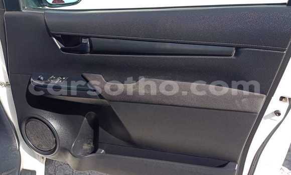 Sayi Na hannu Toyota Hilux White Mota in Butha Buthe a Butha-Buthe Sayi Na hannu Toyota Hilux White Mota in Butha Buthe a Butha-Buthe