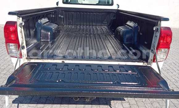 Sayi Na hannu Toyota Hilux White Mota in Butha Buthe a Butha-Buthe Sayi Na hannu Toyota Hilux White Mota in Butha Buthe a Butha-Buthe