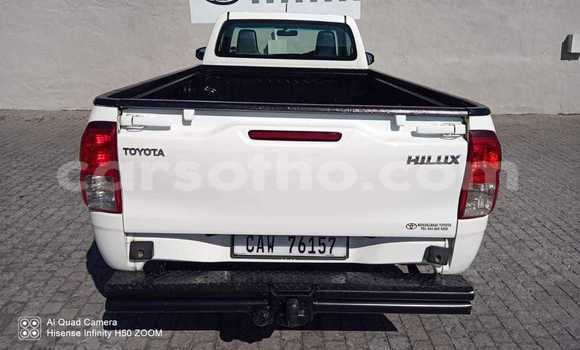Sayi Na hannu Toyota Hilux White Mota in Butha Buthe a Butha-Buthe Sayi Na hannu Toyota Hilux White Mota in Butha Buthe a Butha-Buthe