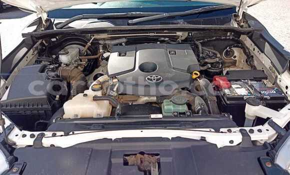 Sayi Na hannu Toyota Hilux White Mota in Butha Buthe a Butha-Buthe Sayi Na hannu Toyota Hilux White Mota in Butha Buthe a Butha-Buthe