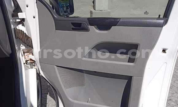 Sayi Na hannu Volkswagen Transporter White Mota in Maseru a Maseru Sayi Na hannu Volkswagen Transporter White Mota in Maseru a Maseru