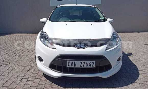 Sayi Na hannu Ford Fiesta White Mota in Mohale's Hoek a Mohale's Hoek Sayi Na hannu Ford Fiesta White Mota in Mohale's Hoek a Mohale's Hoek