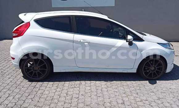 Sayi Na hannu Ford Fiesta White Mota in Mohale's Hoek a Mohale's Hoek Sayi Na hannu Ford Fiesta White Mota in Mohale's Hoek a Mohale's Hoek