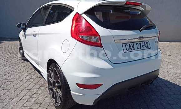 Sayi Na hannu Ford Fiesta White Mota in Mohale's Hoek a Mohale's Hoek Sayi Na hannu Ford Fiesta White Mota in Mohale's Hoek a Mohale's Hoek