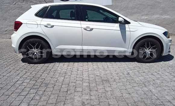 Sayi Na hannu Volkswagen Polo White Mota in Mohale's Hoek a Mohale's Hoek Sayi Na hannu Volkswagen Polo White Mota in Mohale's Hoek a Mohale's Hoek