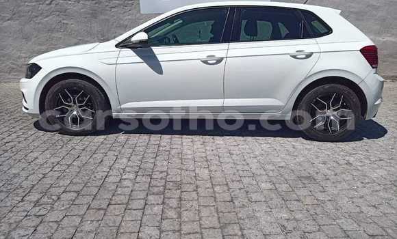 Sayi Na hannu Volkswagen Polo White Mota in Mohale's Hoek a Mohale's Hoek Sayi Na hannu Volkswagen Polo White Mota in Mohale's Hoek a Mohale's Hoek