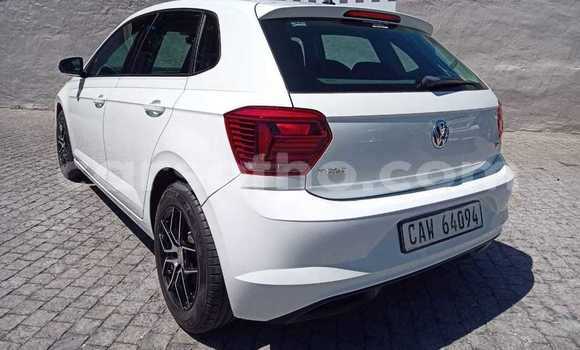 Sayi Na hannu Volkswagen Polo White Mota in Mohale's Hoek a Mohale's Hoek Sayi Na hannu Volkswagen Polo White Mota in Mohale's Hoek a Mohale's Hoek