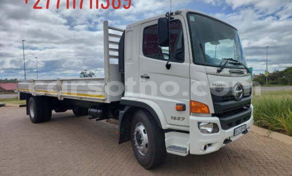 Acheter Occasion Utilitaire Hino 300 Series Blanc à Maseru, Maseru