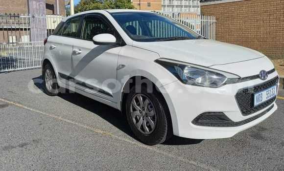 Sayi Na hannu Hyundai i20 White Mota in Mohale's Hoek a Mohale's Hoek Sayi Na hannu Hyundai i20 White Mota in Mohale's Hoek a Mohale's Hoek