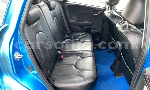 Buy Used Honda FIT Blue Car in Butha–Buthe in Thaba-Tseka Buy Used Honda FIT Blue Car in Butha–Buthe in Thaba-Tseka