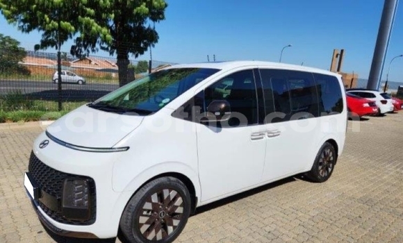 Acheter Occasion Voiture Hyundai Starex (H-1) Blanc à Butha–Buthe, Thaba-Tseka
