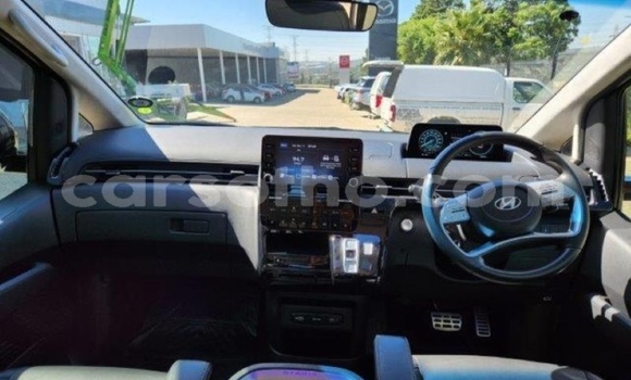 Sayi Na hannu Hyundai Starex (H-1) White Mota in Butha–Buthe a Thaba-Tseka Sayi Na hannu Hyundai Starex (H-1) White Mota in Butha–Buthe a Thaba-Tseka