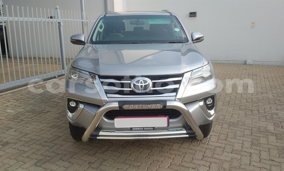 اشتري مستعمل Toyota Fortuner Silver سيارة في Import - Dubai في Maseru اشتري مستعمل Toyota Fortuner Silver سيارة في Import - Dubai في Maseru
