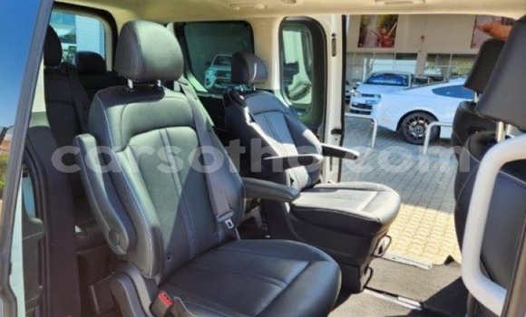 Sayi Na hannu Hyundai Starex (H-1) White Mota in Butha–Buthe a Thaba-Tseka Sayi Na hannu Hyundai Starex (H-1) White Mota in Butha–Buthe a Thaba-Tseka