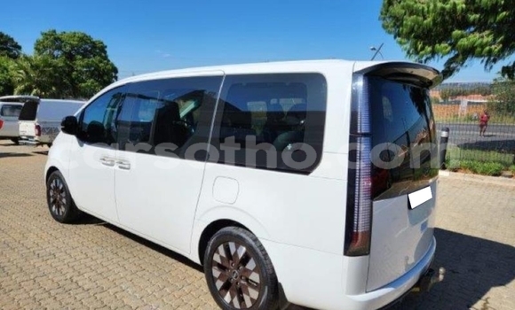 Sayi Na hannu Hyundai Starex (H-1) White Mota in Butha–Buthe a Thaba-Tseka Sayi Na hannu Hyundai Starex (H-1) White Mota in Butha–Buthe a Thaba-Tseka