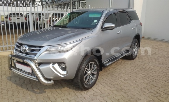 اشتري مستعمل Toyota Fortuner Silver سيارة في Import - Dubai في Maseru اشتري مستعمل Toyota Fortuner Silver سيارة في Import - Dubai في Maseru