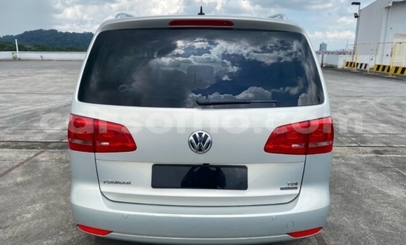 Sayi Na hannu Volkswagen Touran Silver Mota in Maputsoa a Leribe Sayi Na hannu Volkswagen Touran Silver Mota in Maputsoa a Leribe
