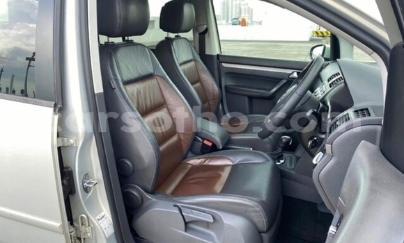 Sayi Na hannu Volkswagen Touran Silver Mota in Maputsoa a Leribe Sayi Na hannu Volkswagen Touran Silver Mota in Maputsoa a Leribe