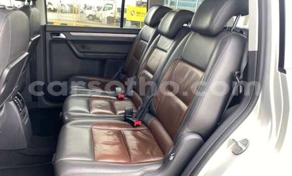 Sayi Na hannu Volkswagen Touran Silver Mota in Maputsoa a Leribe Sayi Na hannu Volkswagen Touran Silver Mota in Maputsoa a Leribe
