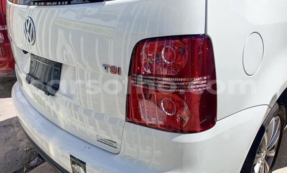 Buy Used Volkswagen Touran White Car in Maseru in Maseru Buy Used Volkswagen Touran White Car in Maseru in Maseru
