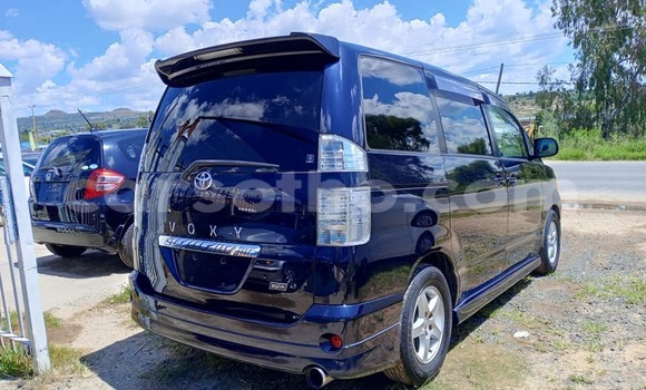 اشتري مستعمل Toyota Voxy Blue سيارة في Maseru في Maseru اشتري مستعمل Toyota Voxy Blue سيارة في Maseru في Maseru