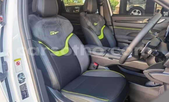 Buy Used Haval H6 White Car in Maputsoe in Leribe Buy Used Haval H6 White Car in Maputsoe in Leribe