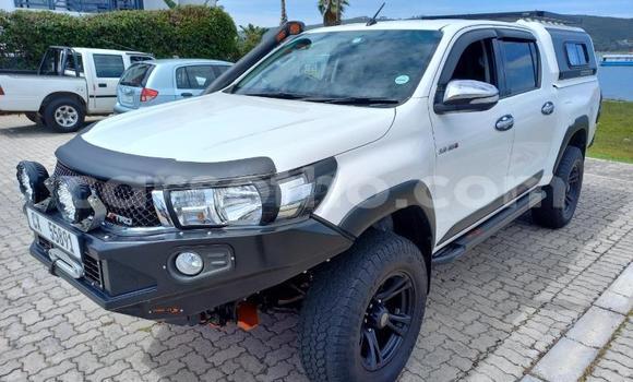اشتري مستعمل Toyota Hilux White سيارة في Maseru في Maseru اشتري مستعمل Toyota Hilux White سيارة في Maseru في Maseru