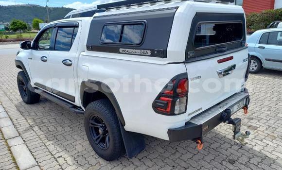 اشتري مستعمل Toyota Hilux White سيارة في Maseru في Maseru اشتري مستعمل Toyota Hilux White سيارة في Maseru في Maseru