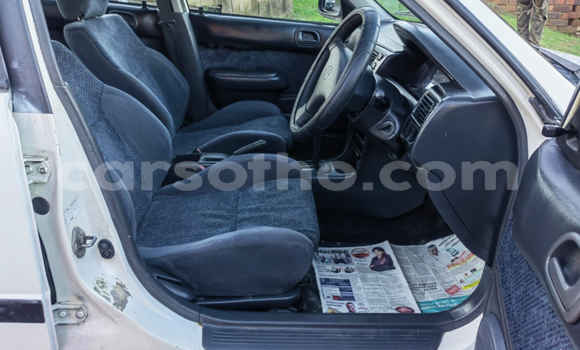 اشتري مستعمل Toyota Corolla White سيارة في Maseru في Maseru اشتري مستعمل Toyota Corolla White سيارة في Maseru في Maseru