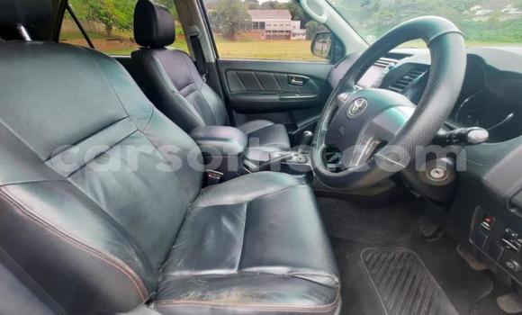 Acheter Occasion Voiture Toyota Fortuner Blanc à Maseru, Maseru Acheter Occasion Voiture Toyota Fortuner Blanc à Maseru, Maseru