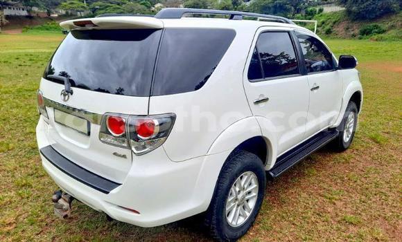 Acheter Occasion Voiture Toyota Fortuner Blanc à Maseru, Maseru Acheter Occasion Voiture Toyota Fortuner Blanc à Maseru, Maseru