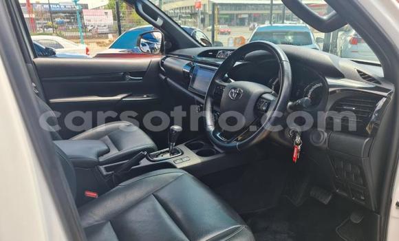 اشتري مستعمل Toyota Hilux White سيارة في Maseru في Maseru اشتري مستعمل Toyota Hilux White سيارة في Maseru في Maseru