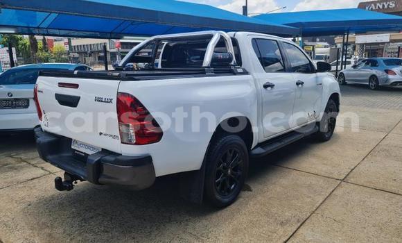 اشتري مستعمل Toyota Hilux White سيارة في Maseru في Maseru اشتري مستعمل Toyota Hilux White سيارة في Maseru في Maseru