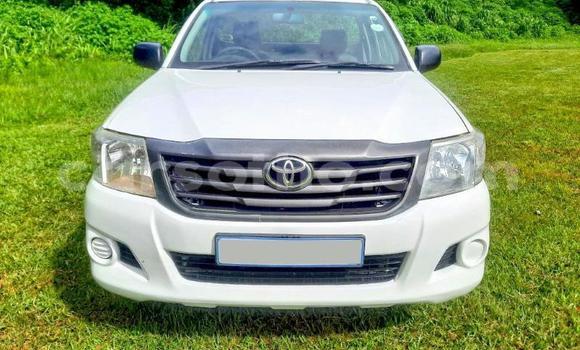 اشتري مستعمل Toyota Hilux White سيارة في Maseru في Maseru اشتري مستعمل Toyota Hilux White سيارة في Maseru في Maseru