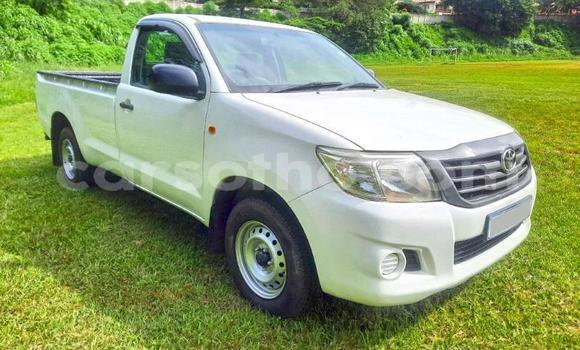 اشتري مستعمل Toyota Hilux White سيارة في Maseru في Maseru اشتري مستعمل Toyota Hilux White سيارة في Maseru في Maseru