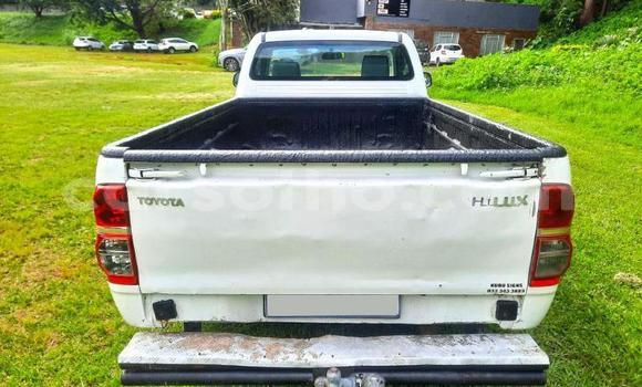 اشتري مستعمل Toyota Hilux White سيارة في Maseru في Maseru اشتري مستعمل Toyota Hilux White سيارة في Maseru في Maseru