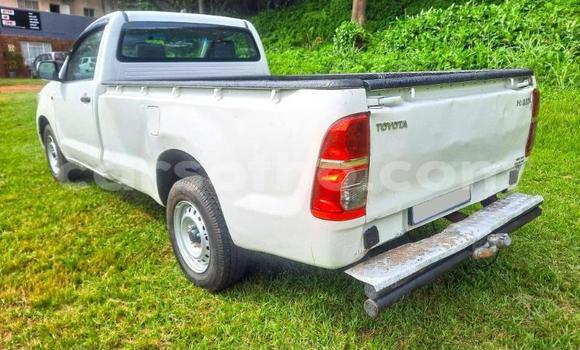 اشتري مستعمل Toyota Hilux White سيارة في Maseru في Maseru اشتري مستعمل Toyota Hilux White سيارة في Maseru في Maseru