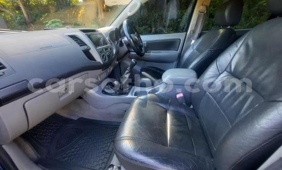اشتري مستعمل Toyota Hilux Blue سيارة في Maseru في Maseru اشتري مستعمل Toyota Hilux Blue سيارة في Maseru في Maseru