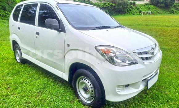 Sayi Na hannu Toyota Avanza White Mota in Maseru a Maseru Sayi Na hannu Toyota Avanza White Mota in Maseru a Maseru