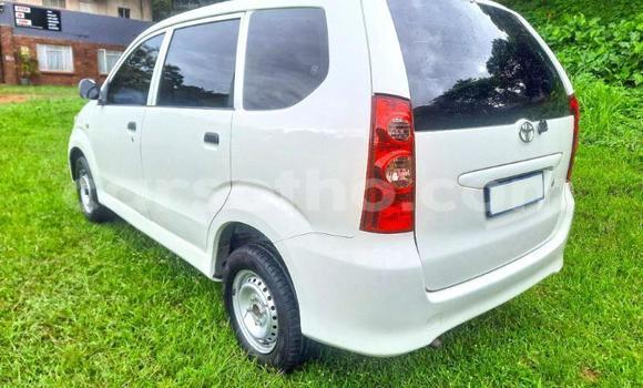 Sayi Na hannu Toyota Avanza White Mota in Maseru a Maseru Sayi Na hannu Toyota Avanza White Mota in Maseru a Maseru