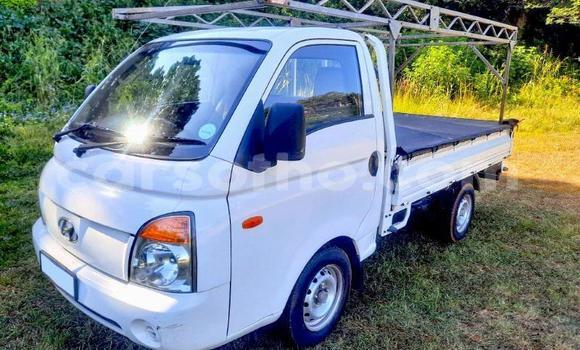 اشتري مستعمل Hyundai H1 White سيارة في Maseru في Maseru اشتري مستعمل Hyundai H1 White سيارة في Maseru في Maseru