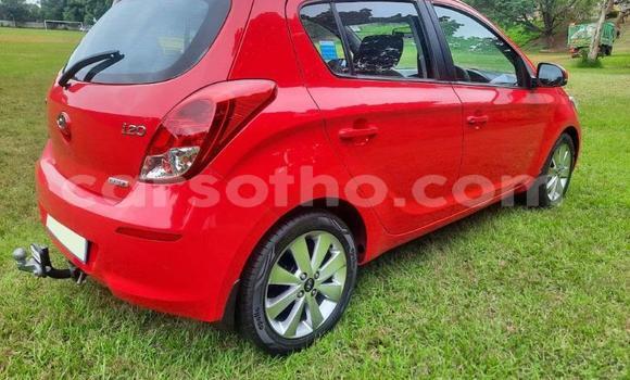 Sayi Na hannu Hyundai i20 Red Mota in Maseru a Maseru Sayi Na hannu Hyundai i20 Red Mota in Maseru a Maseru